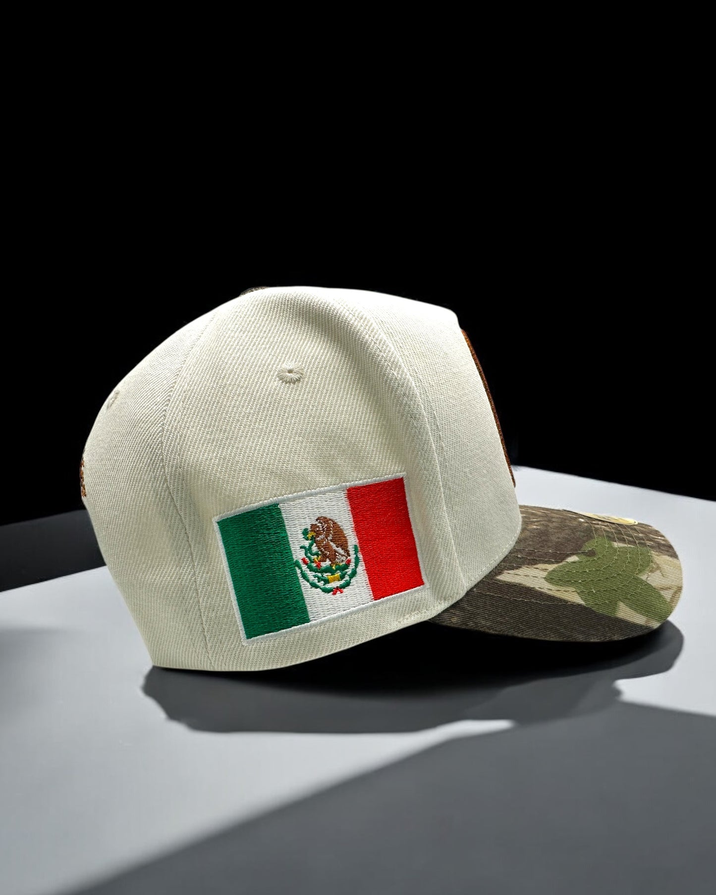 Gorra de Mexico Color Khaki con Camuflaje