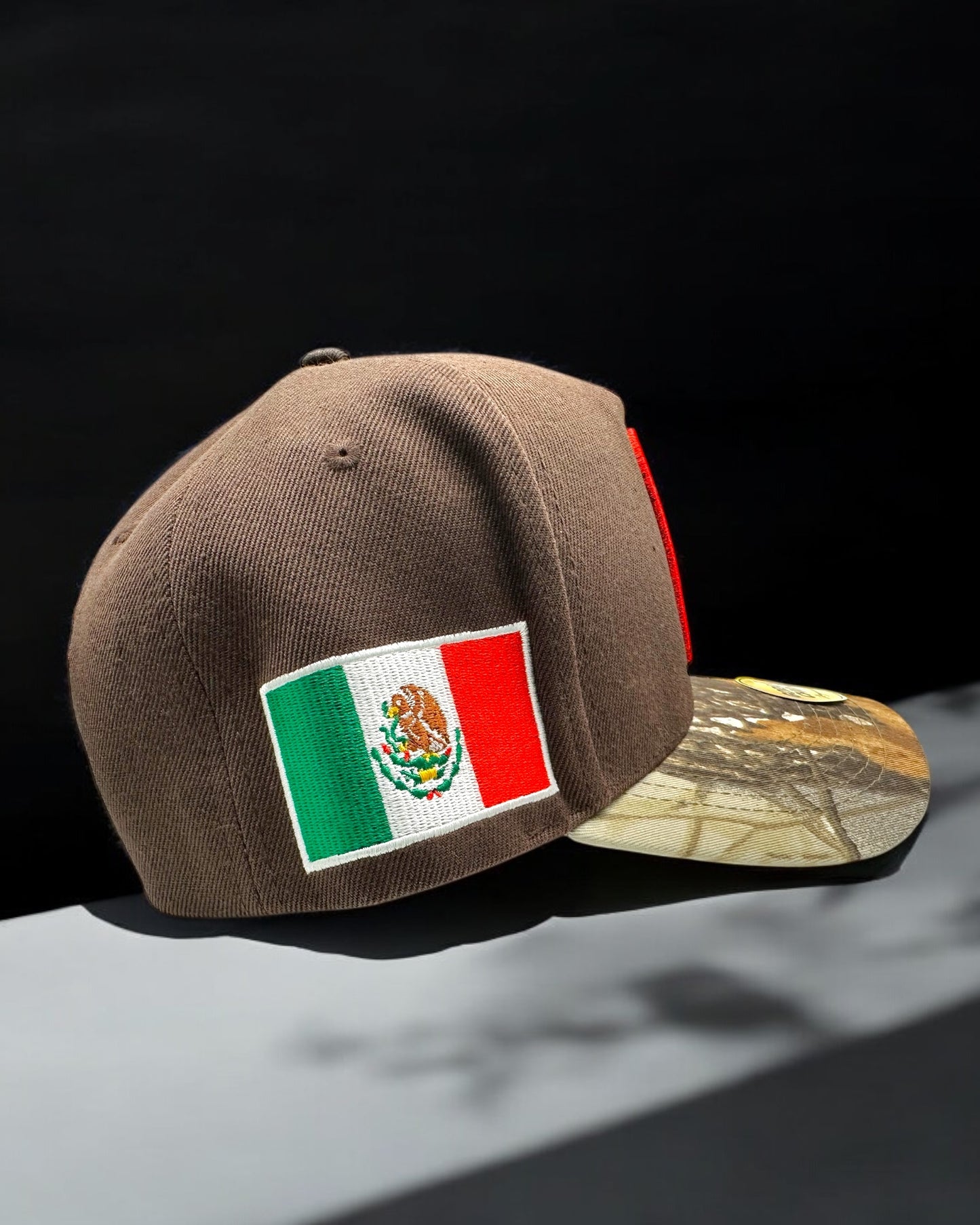 Gorra de Mexico Color Cafe con Camuflaje